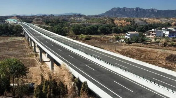 全國(guó)近年通車的智慧高速公路大盤點(diǎn)!哪條是你心目中的“天花板”?!